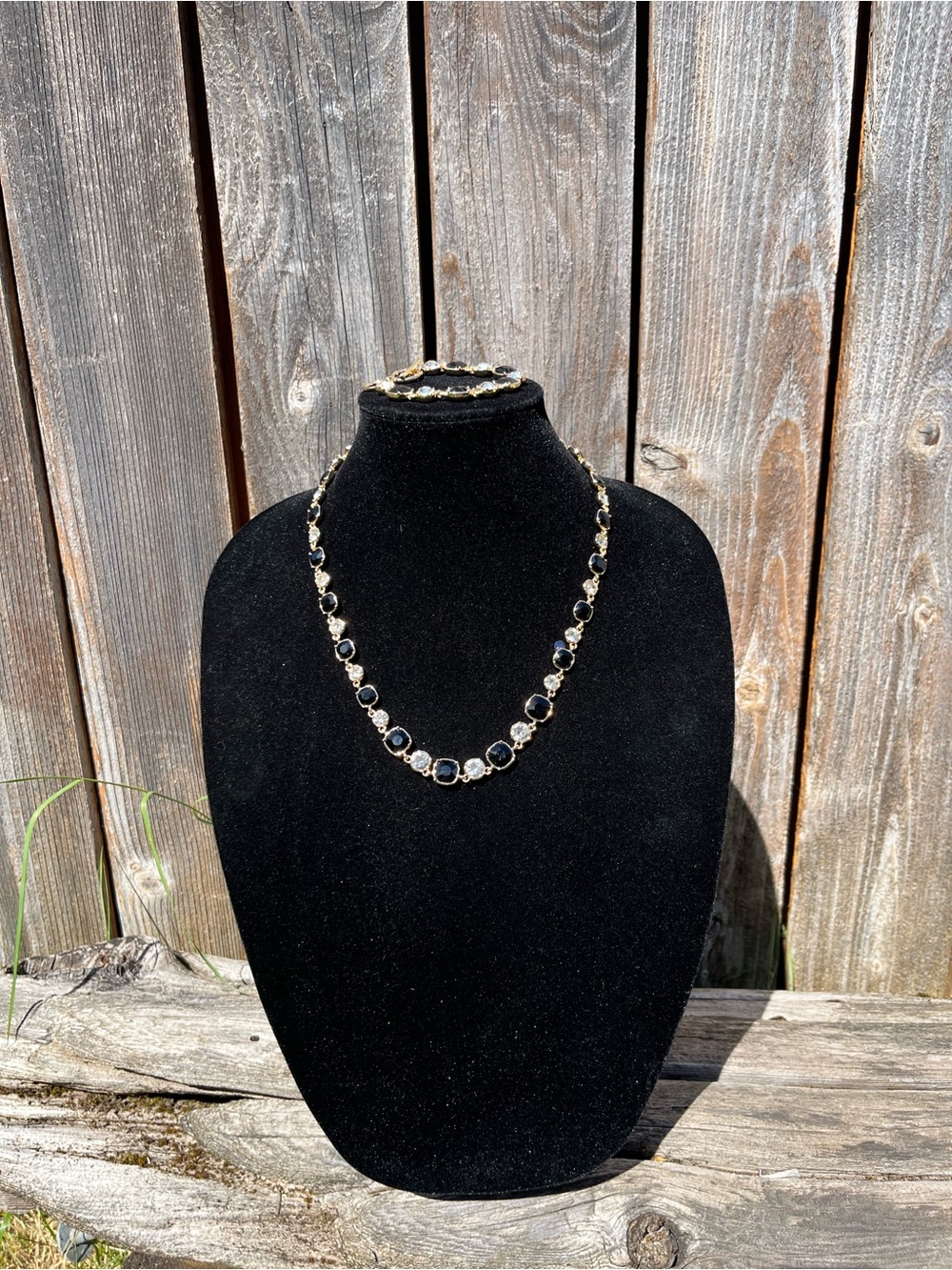 Dillard’s Gold-Tone Black beaded Necklace and Bracelet Set